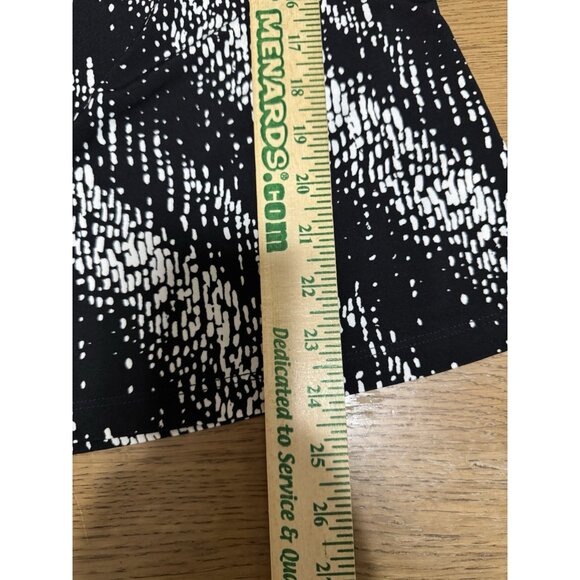 Liz Claiborne Scoop Neck Blouse Size Large Sleeveless Stretch Lightweight Office - Picture 4 of 7